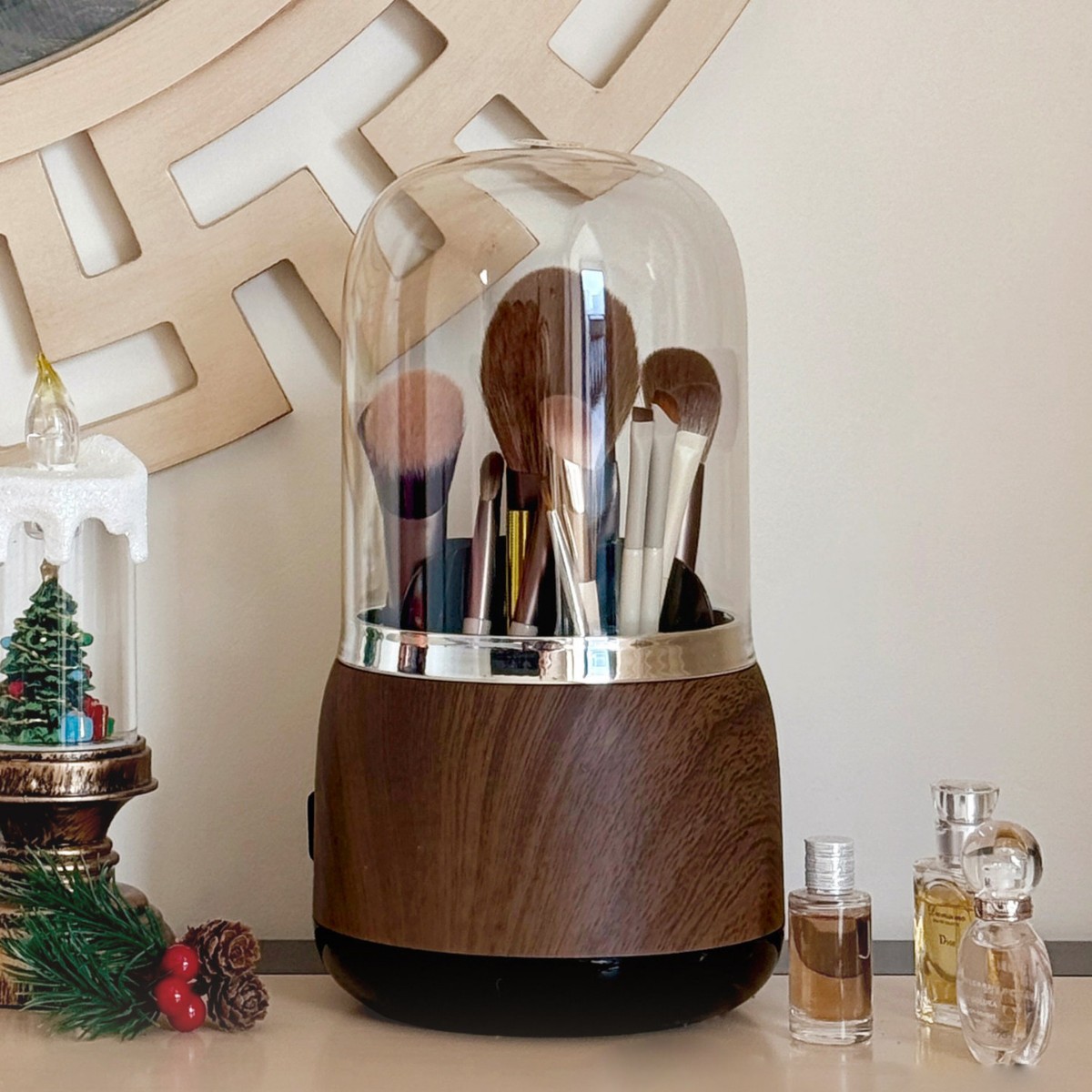 Luxury Skincare And Makeup Brands - Elegancki, poręczny pojemnik na pędzle do